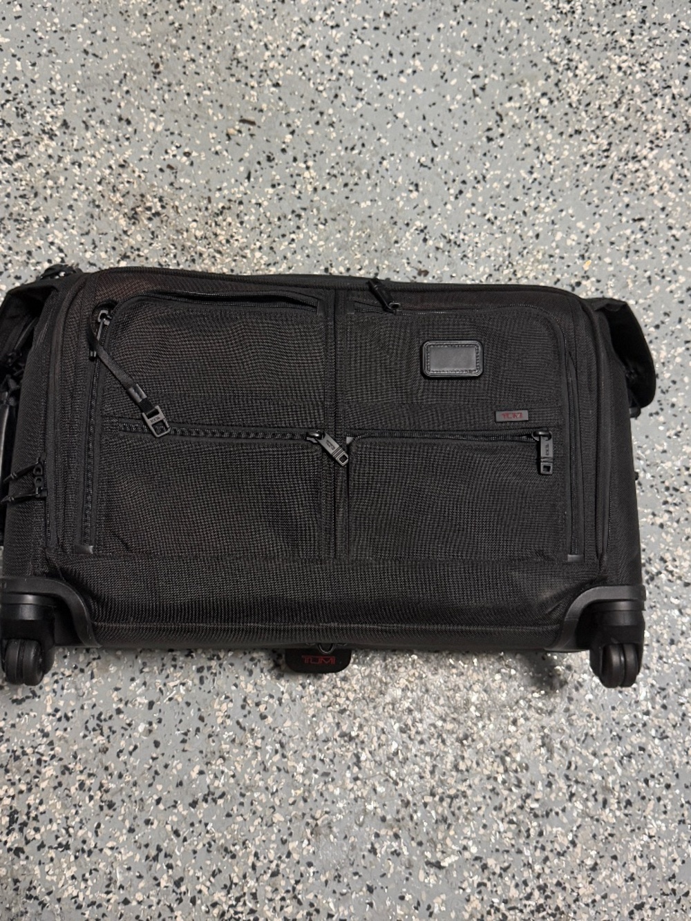 Tumi Alpha 2 Extended Trip 4-Wheel Garment Bag - Black